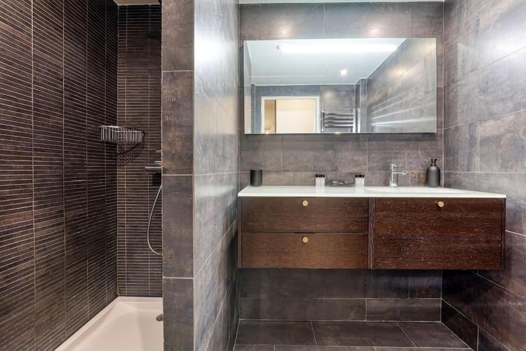 Montaigne Executive Suite Parijs Buitenkant foto