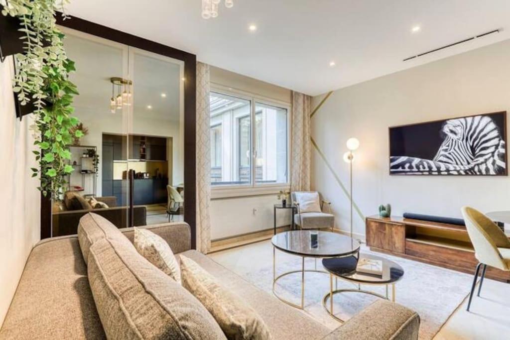 Montaigne Executive Suite Parijs Buitenkant foto