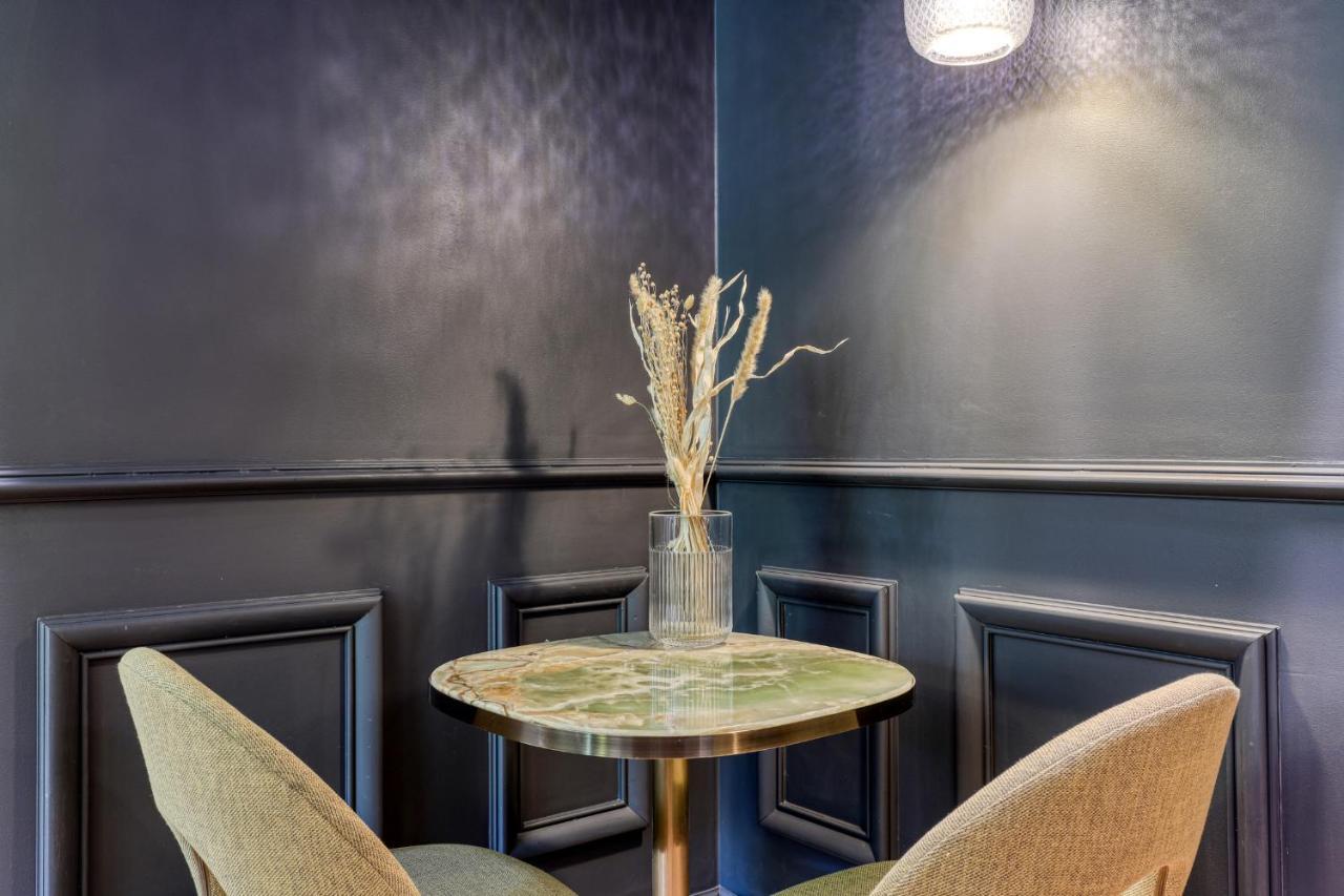 Montaigne Executive Suite Parijs Buitenkant foto
