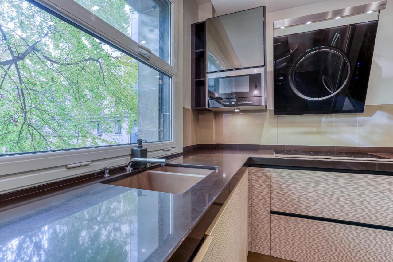 Montaigne Executive Suite Parijs Buitenkant foto