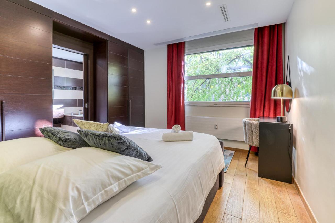 Montaigne Executive Suite Parijs Buitenkant foto