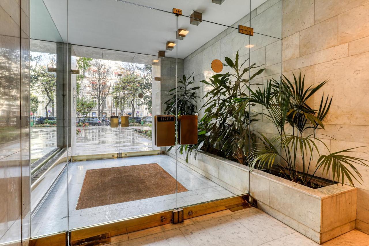 Montaigne Executive Suite Parijs Buitenkant foto