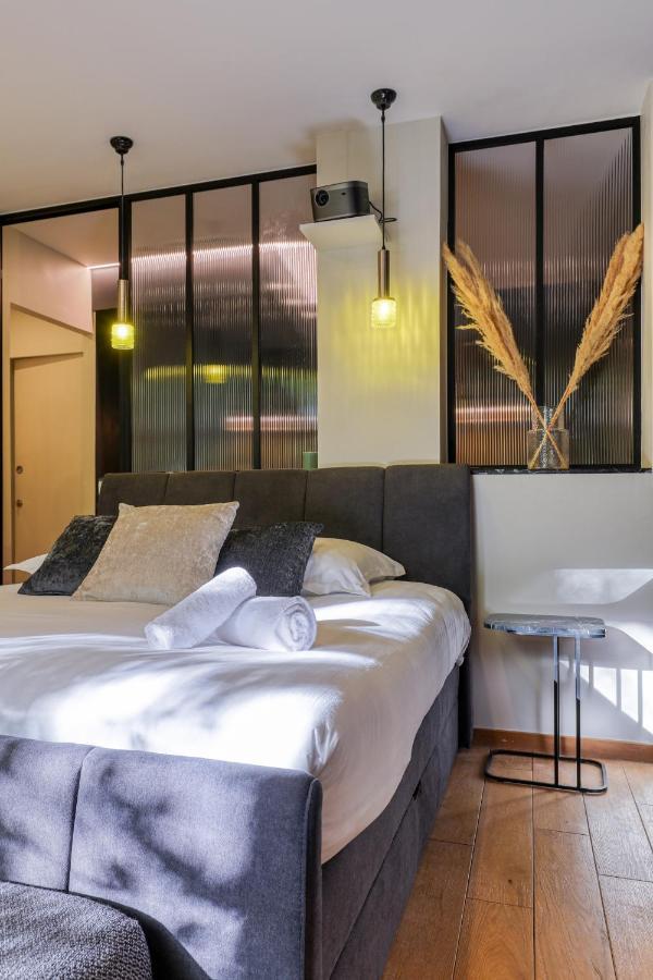 Montaigne Executive Suite Parijs Buitenkant foto